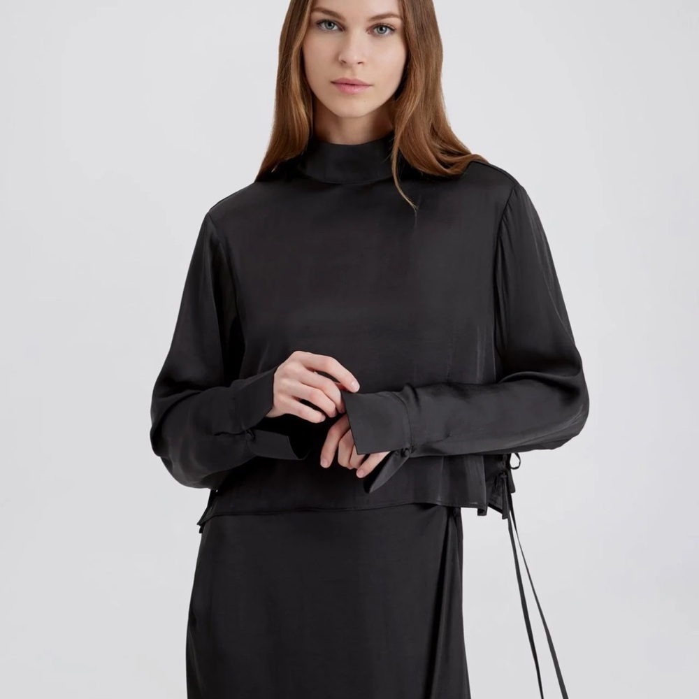 Elegant Black Long Sleeve Top